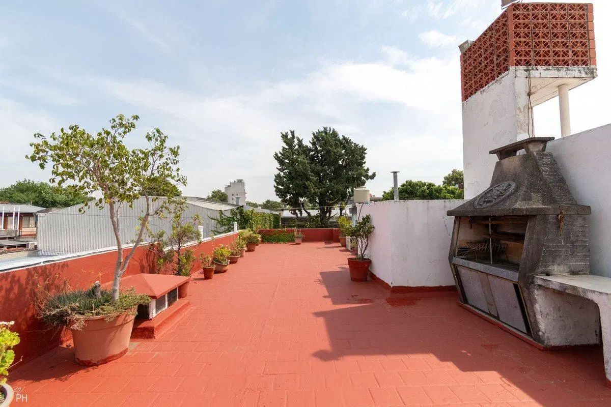 CASA EN VENTA ARROYITO CON COCHERA APTA CREDITO 5