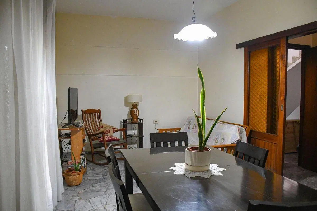 EN VENTA CASA CON  LOCAL Y GALPON ZONA SUR 3