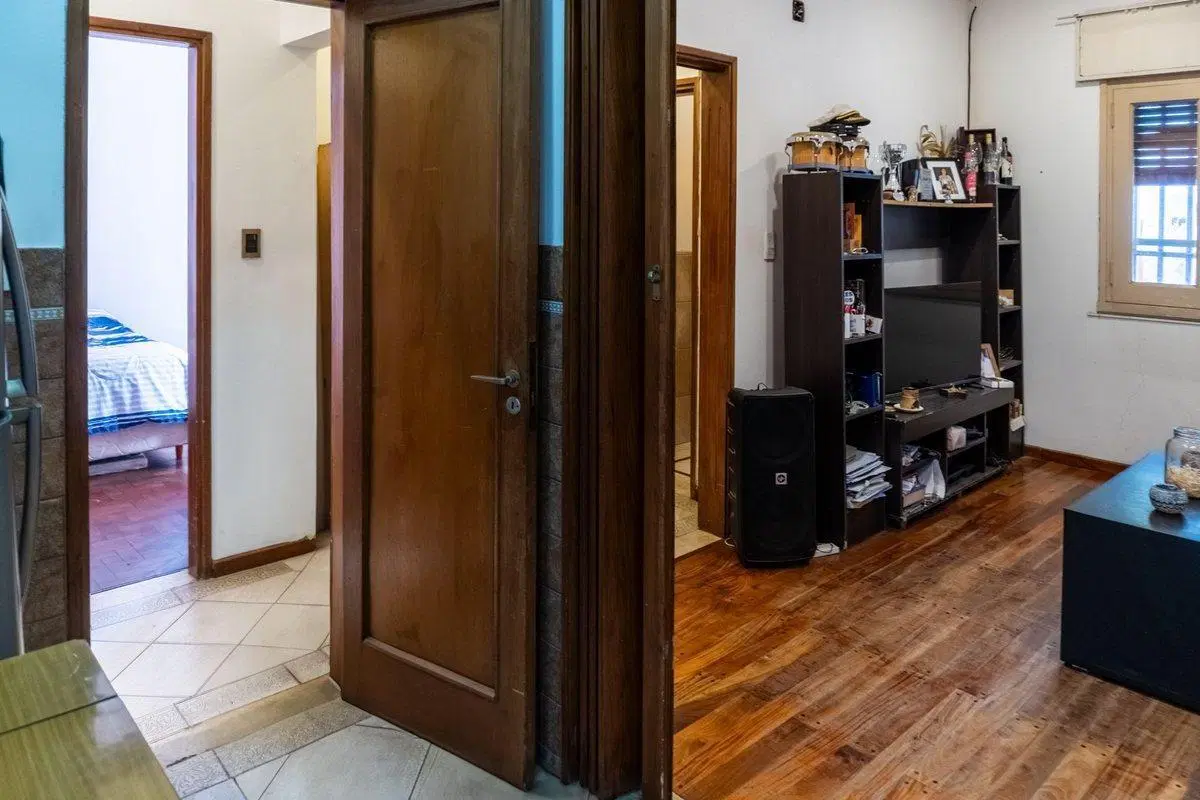 CASA EN VENTA 2 DORMITORIOS CON TERRAZA 3