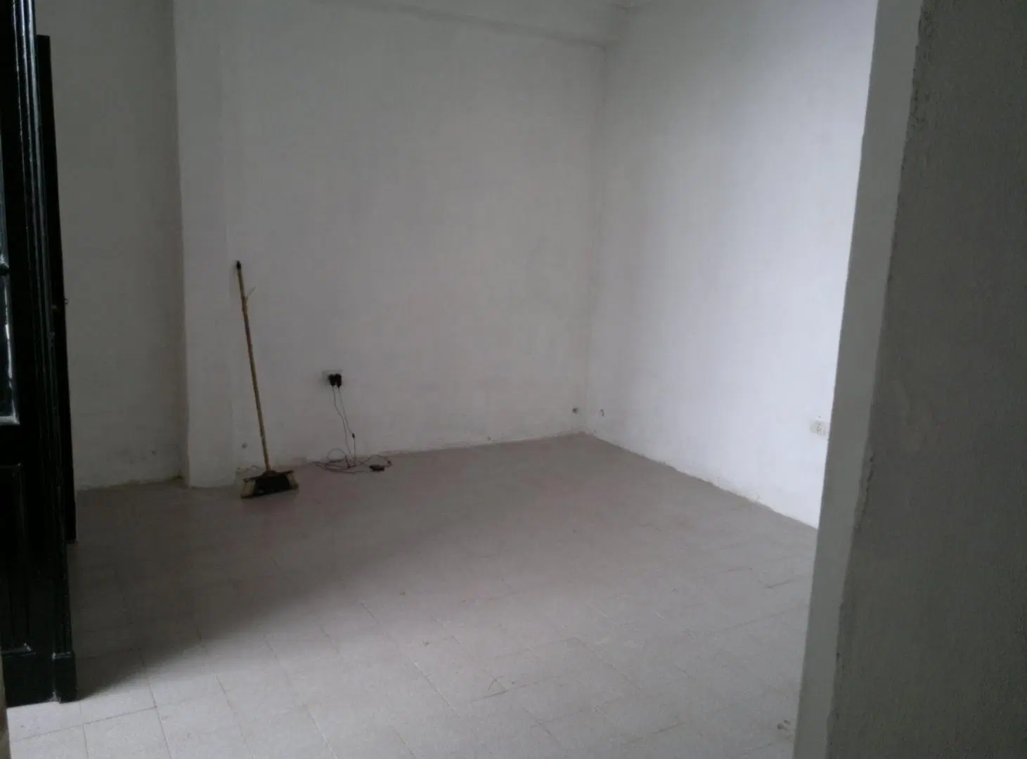 CASA EN VENTA RECICLAR O EDIFICAR ABASTO 8
