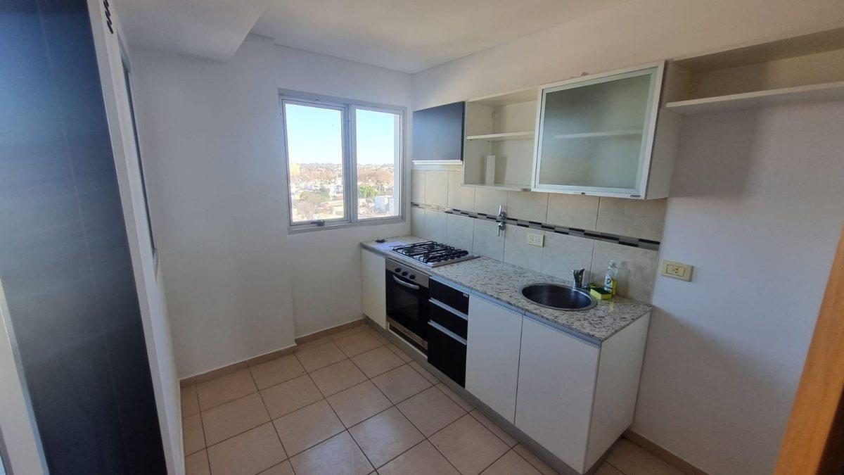 Foto de DEPARTAMENTO EN ALQUILER 2 DORMITORIOS ABASTO, imagen 3