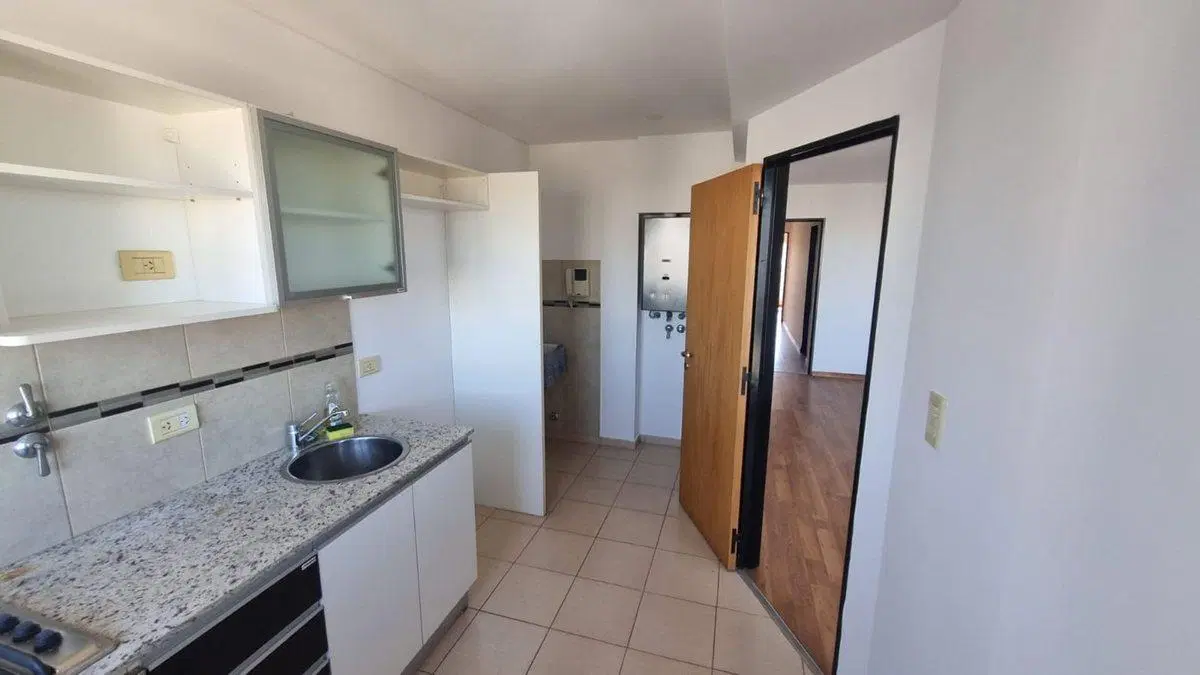 DEPARTAMENTO EN ALQUILER 2 DORMITORIOS ABASTO 4