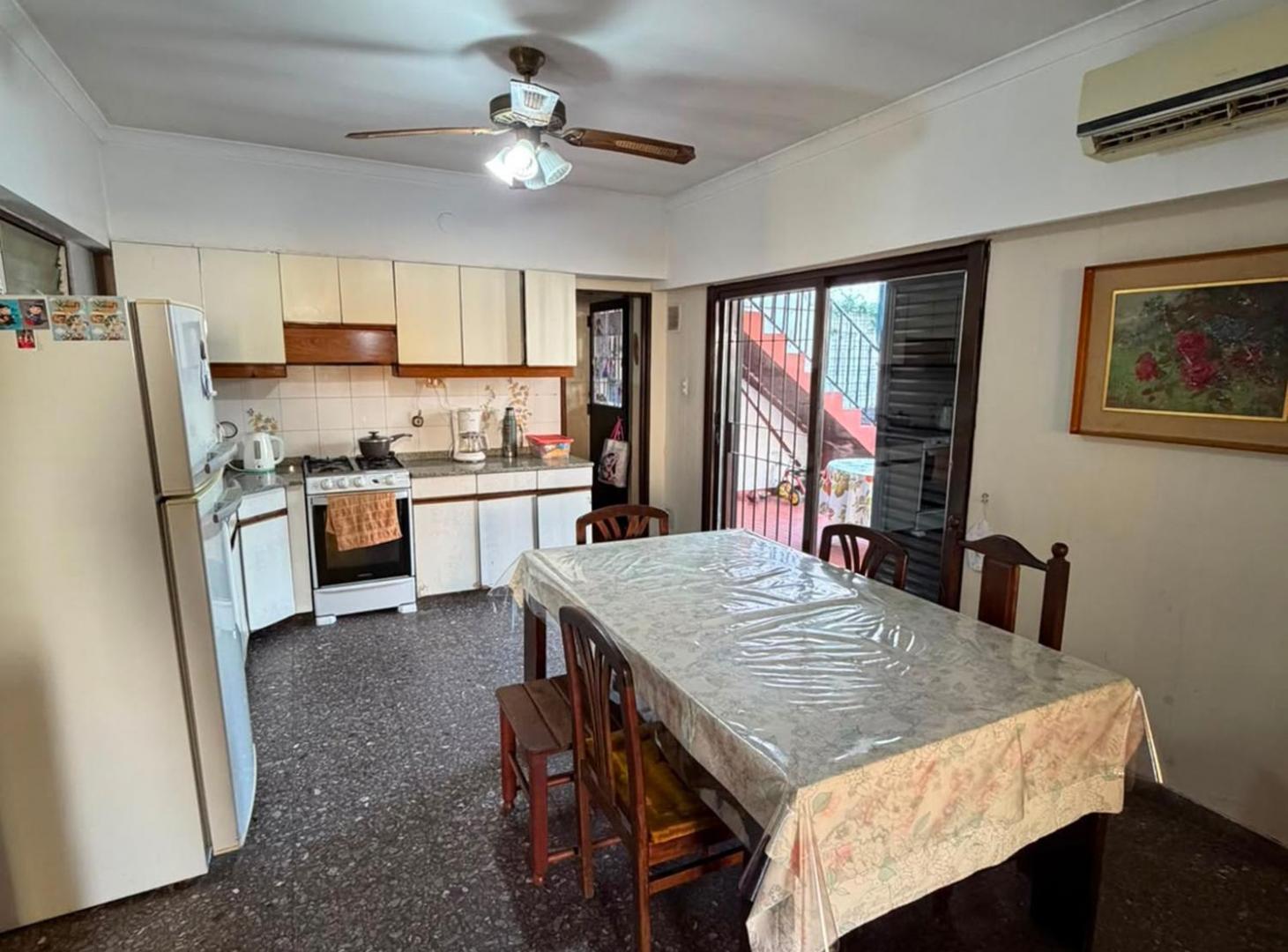 Foto de CASA EN VENTA 2 DORMITORIOS BARRIO ALVEAR, imagen 1