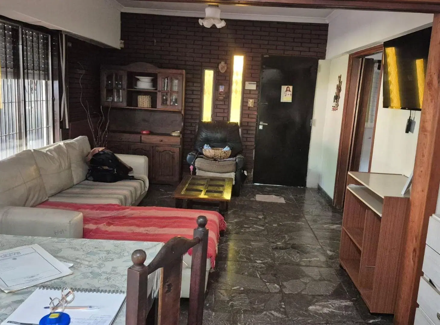 CASA EN VENTA 2 DORMITORIOS BARRIO ALVEAR 5