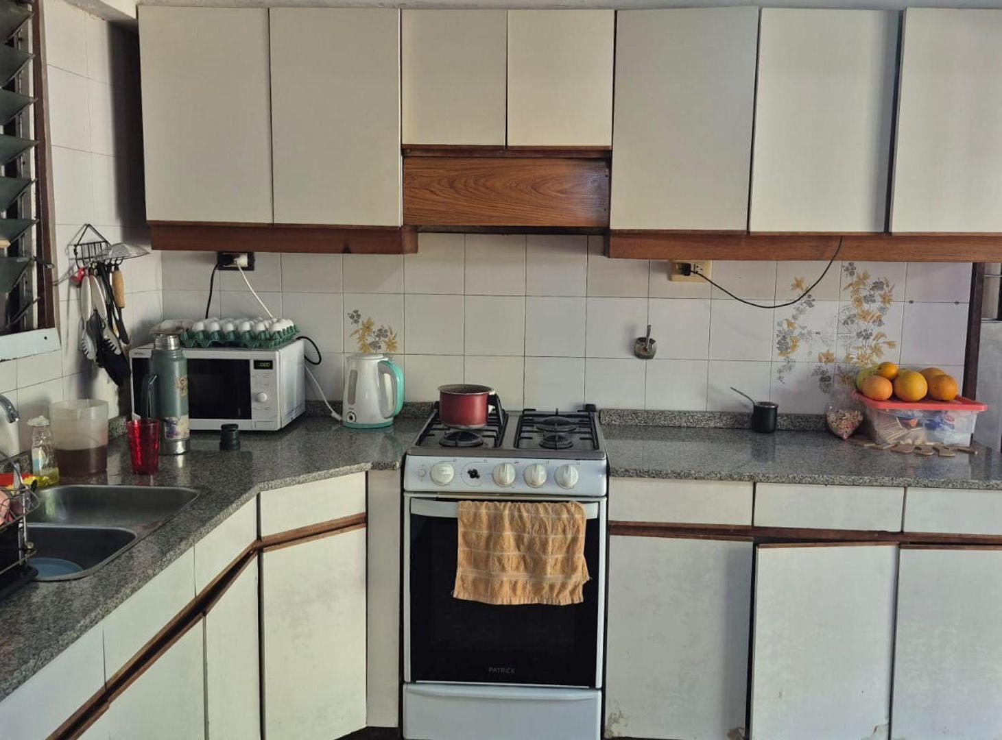 CASA EN VENTA 2 DORMITORIOS BARRIO ALVEAR