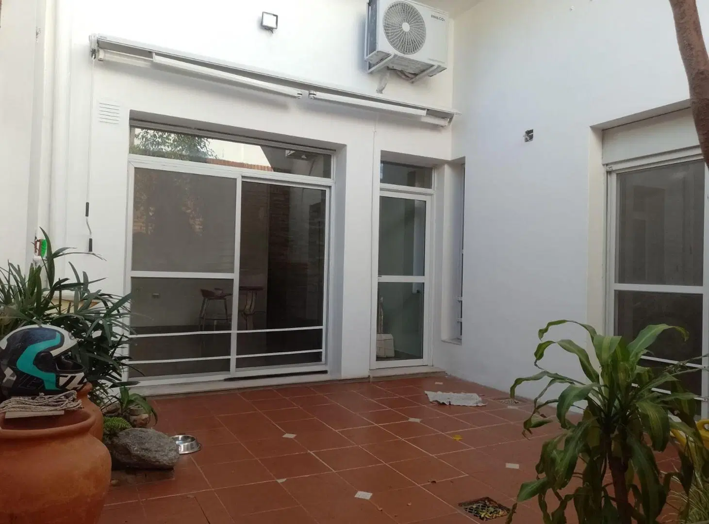 VENTA CASA INTERNA PASILLO 4  DORMITORIOS ARROYITO 8