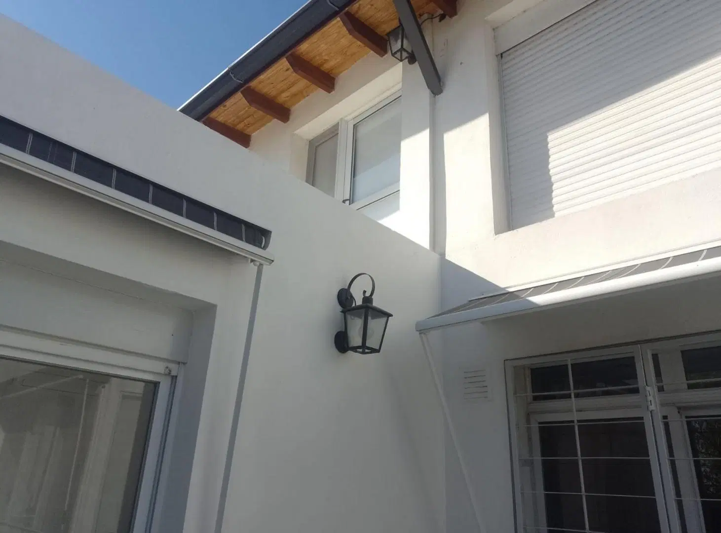 VENTA CASA INTERNA PASILLO 4  DORMITORIOS ARROYITO 3