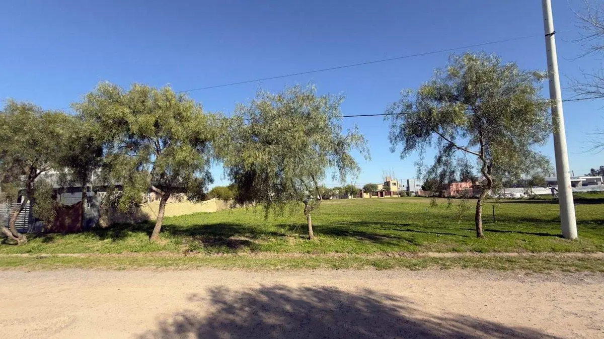 LOTE DE TERRENO EN VENTA LAS ACEQUIAS ROLDAN 2