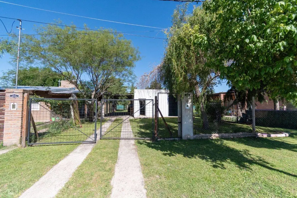 VENTA CASA A TERMINAR - BARRIO LAS TARDES ROLDAN. 4