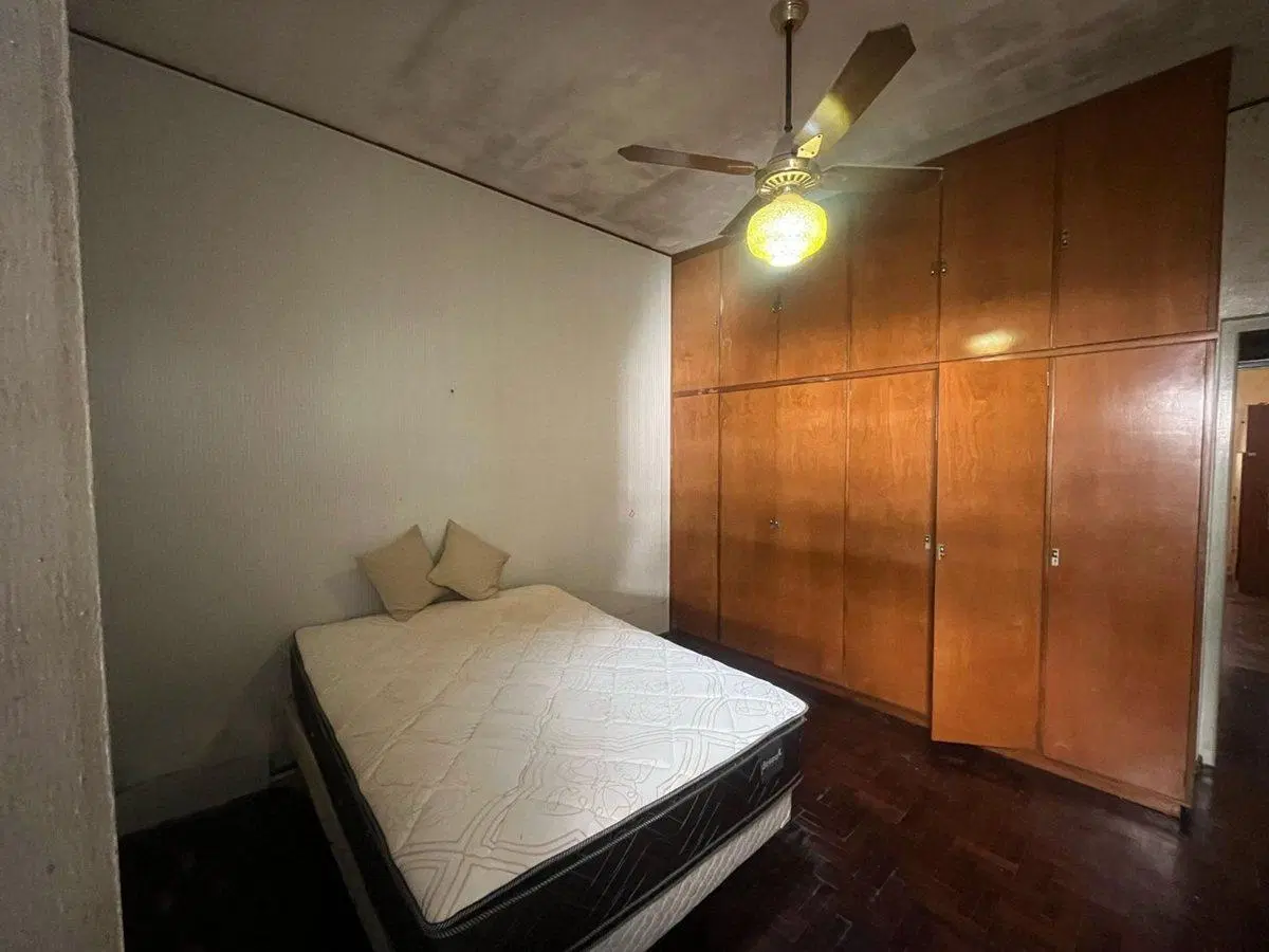 VENTA CASA 2 DORMITORIOS B. LA SEXTA CON PATIO 4
