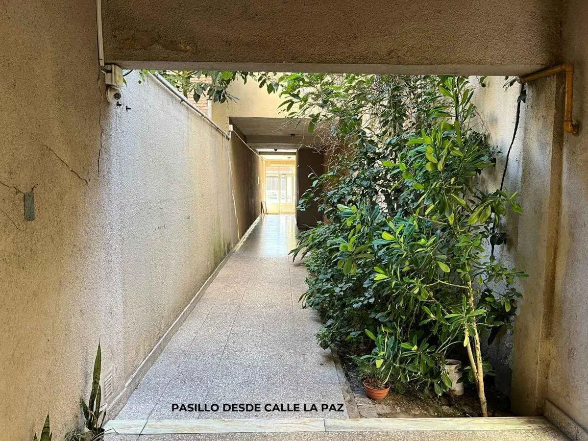VENTA DEPTO 1 DORMITORIO B. ABASTO POR ESCALERAS 5