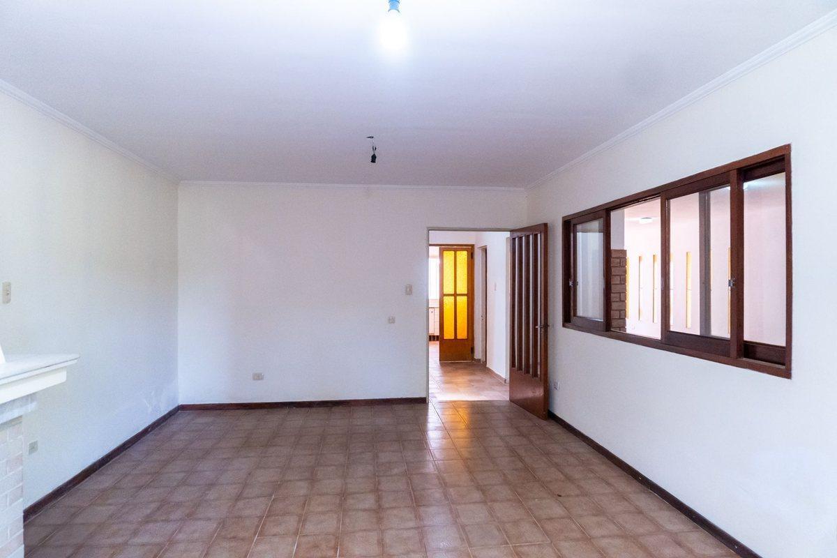 Foto de CASA EN VENTA TRES DORMITORIOS COCHERA AZCUENAGA, imagen 4