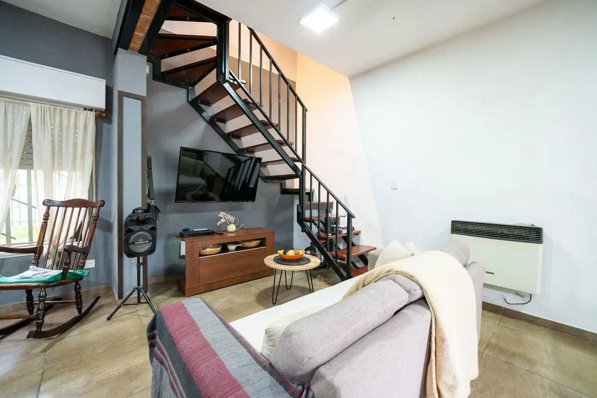 VENTA CASA BAIGORRIA 4 DORMITORIOS PARQUE Y PILETA 5