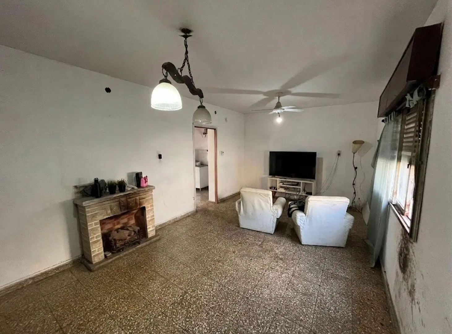 CASA EN VENTA 4 DORMITORIOS BARRIO JORGE CURA 2