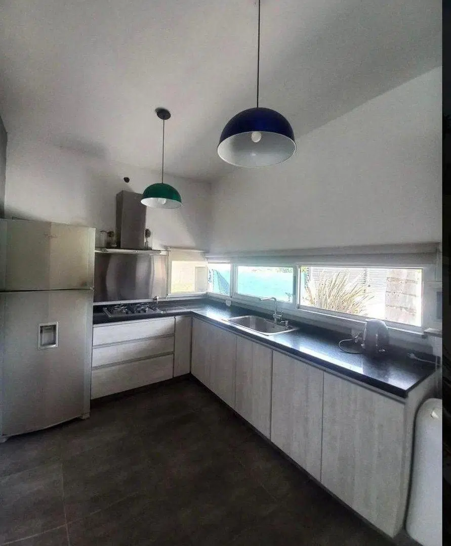 VENTA CASA 2 DORMITORIOS CON PILETA ROLDAN 2