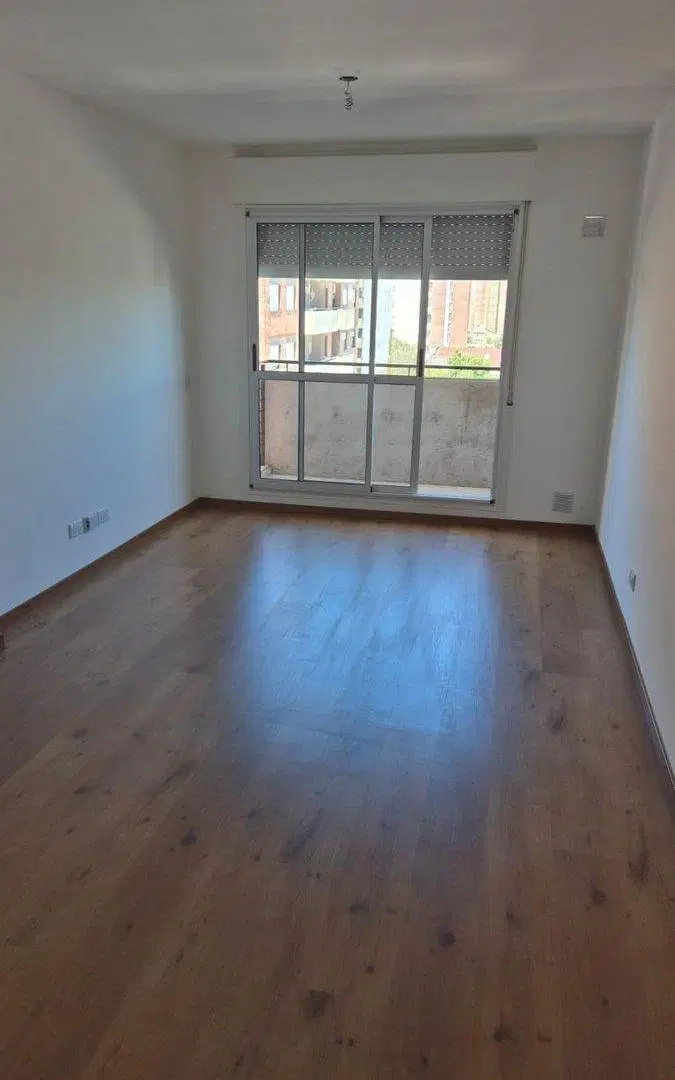 ALQUILER - DEPTO. 1 DORMITORIO CON BALCON 2