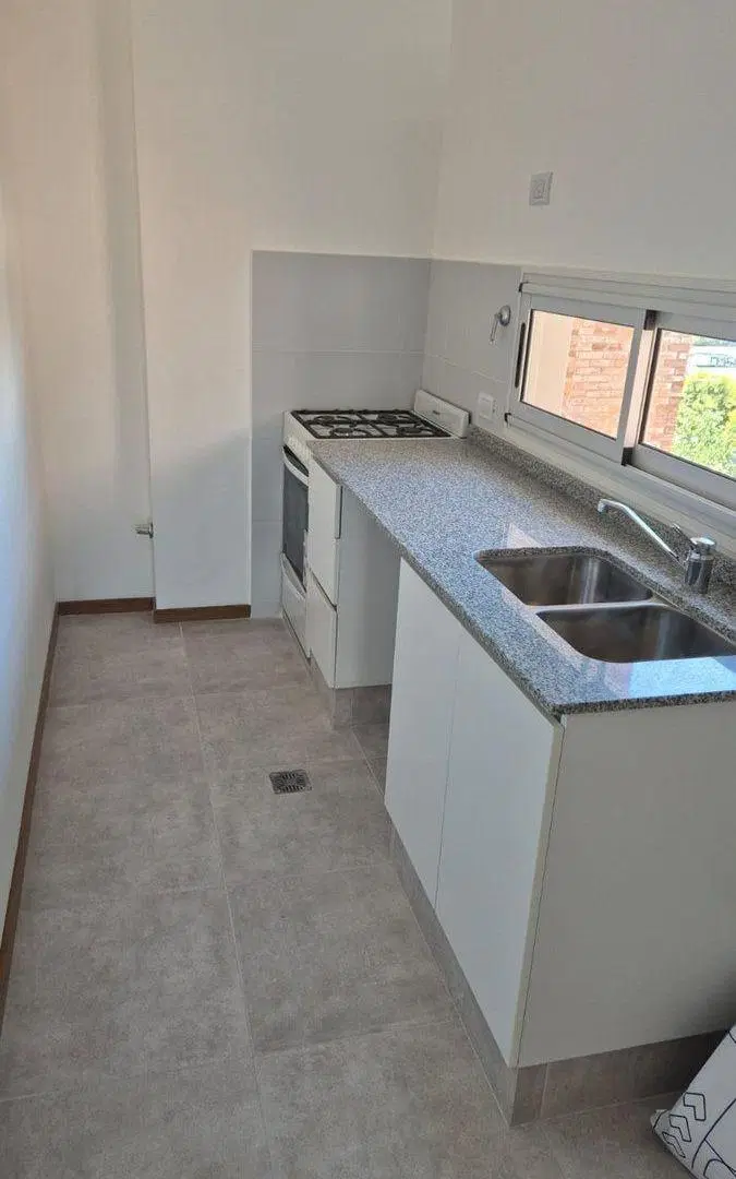 ALQUILER - DEPTO. 1 DORMITORIO CON BALCON 4