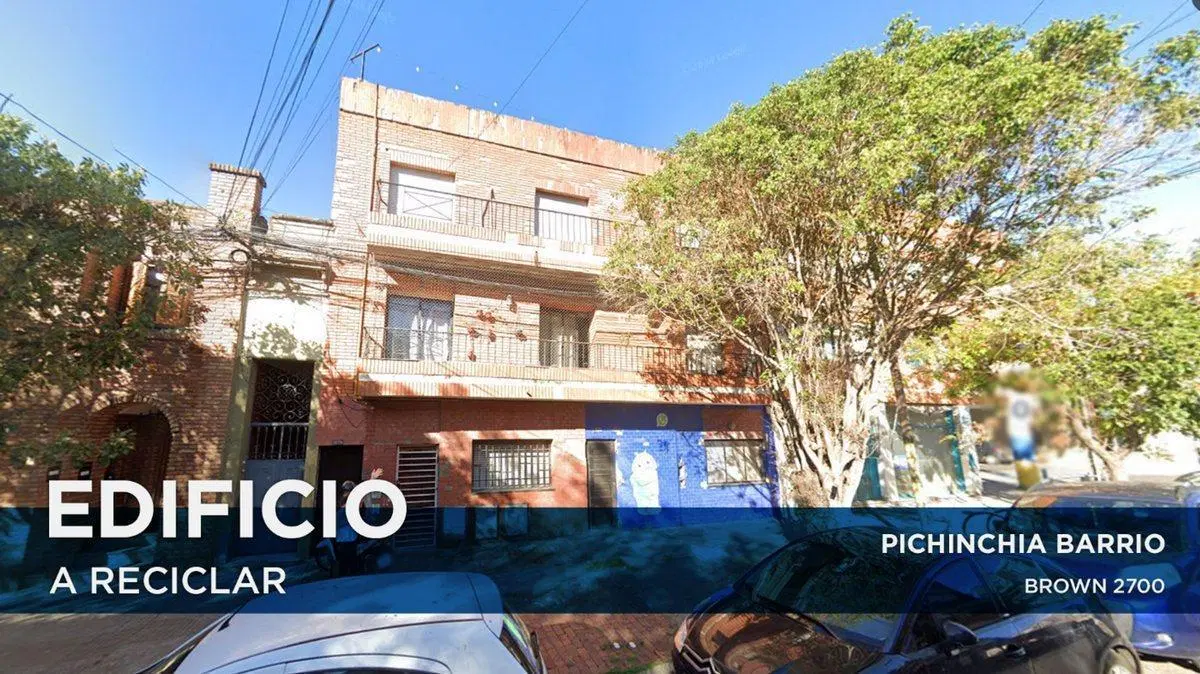 CASA EN VENTA TRES PLANTAS A RECICLAR PICHINCHA 4