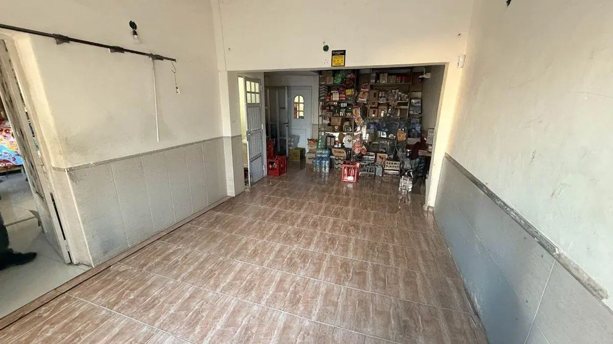 Casa Venta  3 Dormitorios con Local Comercial 4