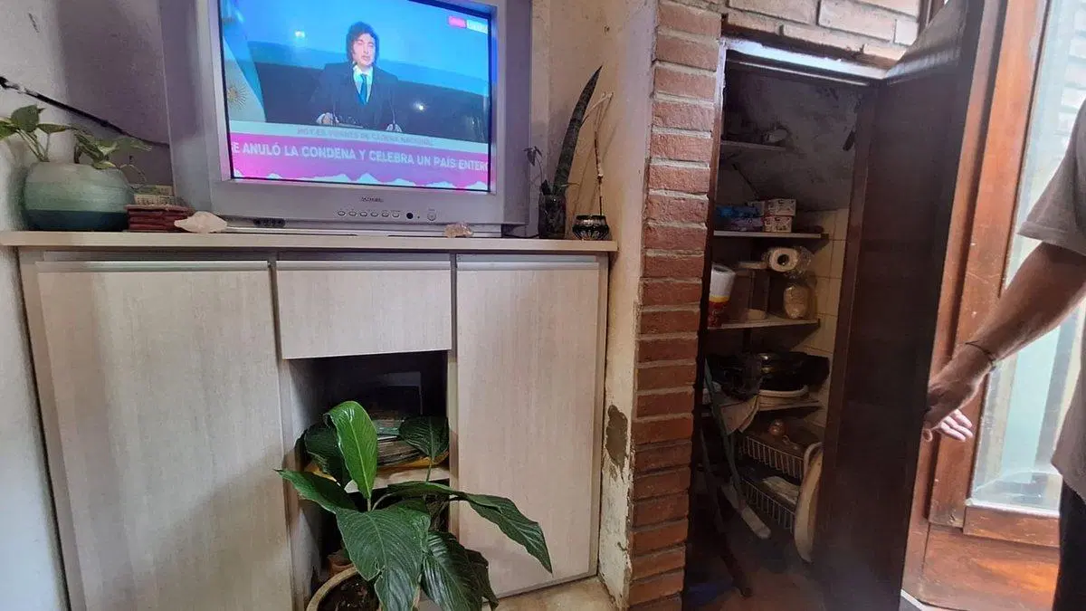 VENTA CASA ARROYITO 4 DORMITORIOS CON PATIO 3