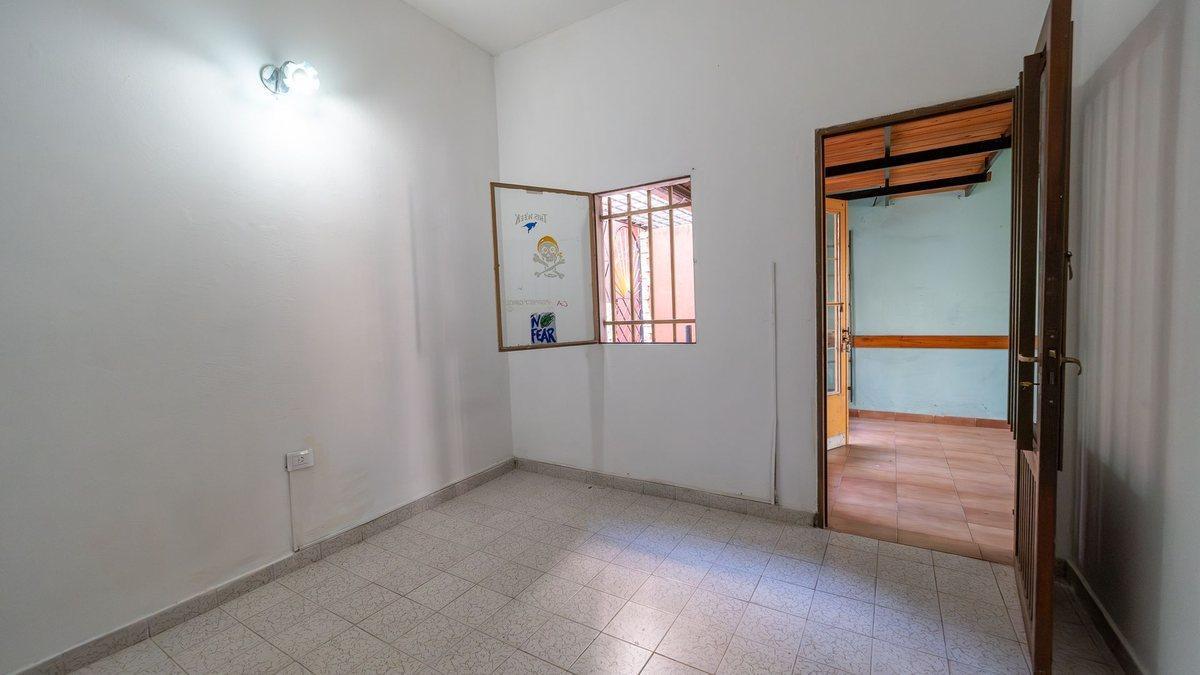 Foto de VENTA - CASA 3 DORM + COCHERA + QUINCHO ZONA SUR, imagen 4