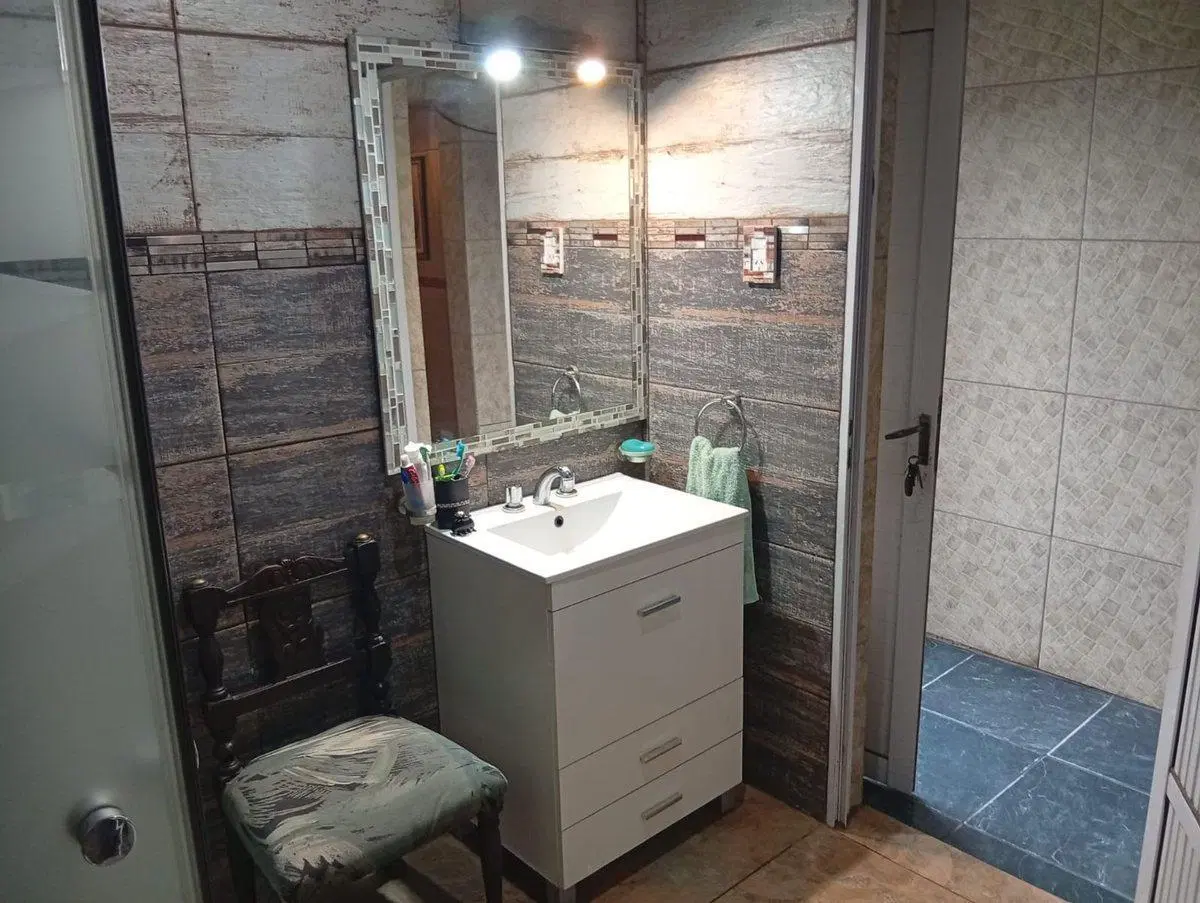 CASA EN VENTA FISHERTON CON JARDIN 5 DORMITORIOS 4