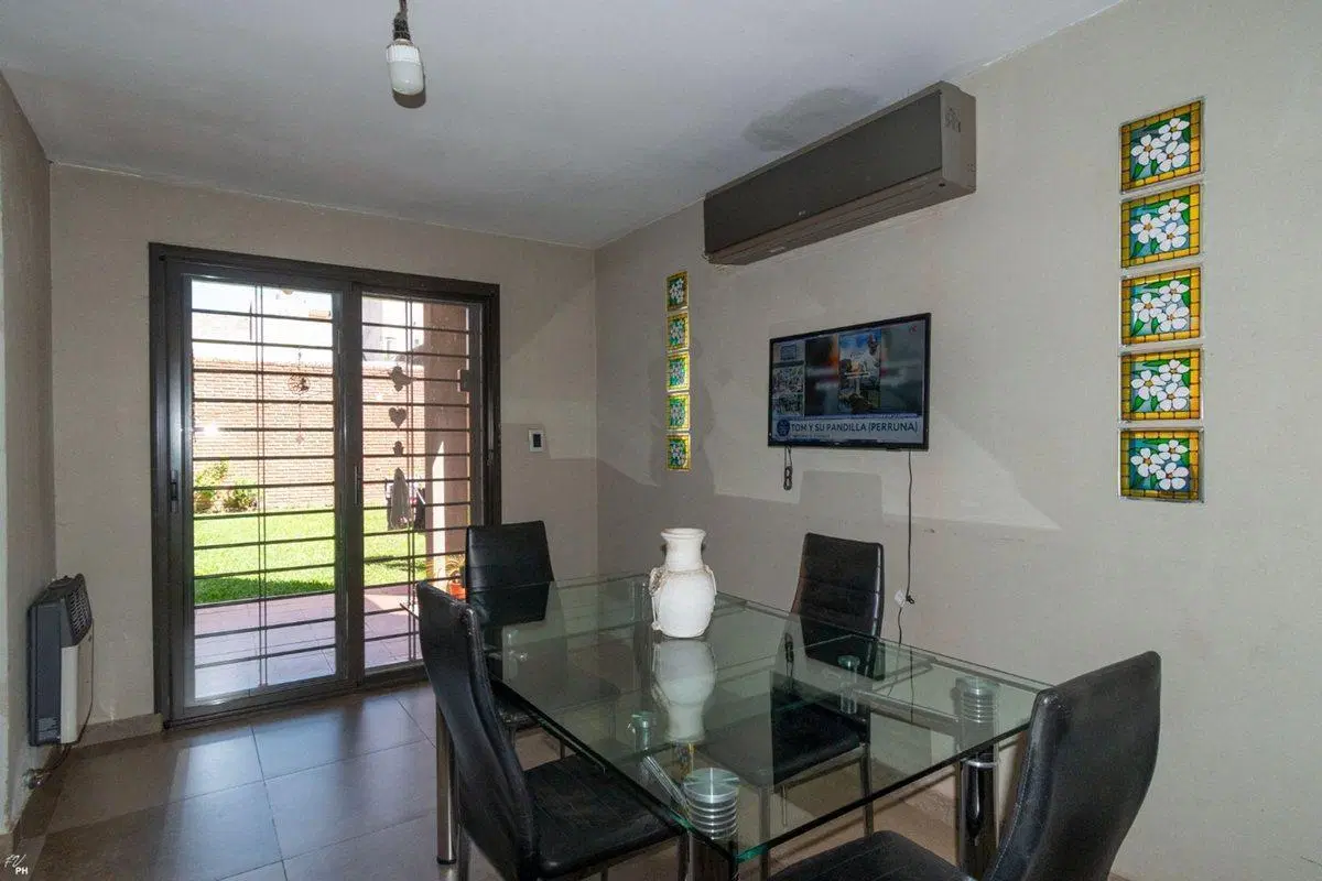 CASA EN VENTA TRES DORMITORIOS COCHERA SAN MARTIN 5