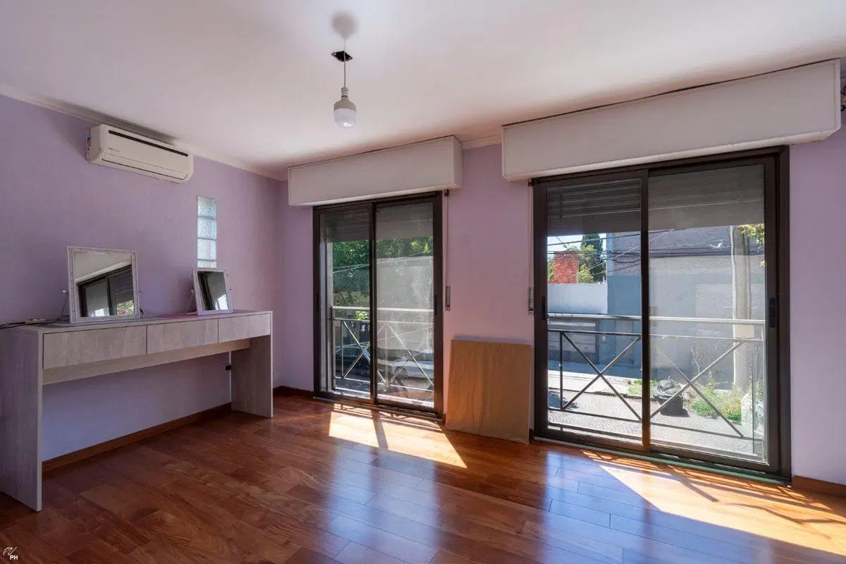 CASA EN VENTA TRES DORMITORIOS COCHERA SAN MARTIN 4