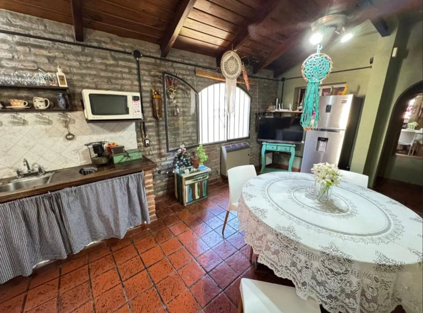 CASA EN VENTA DOS PLANTAS ALBERDI 8
