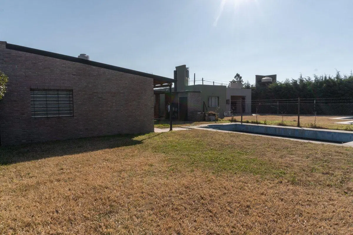 CASA EN VENTA 3 DORMITORIOS ACEQUIAS DEL AIRE 2