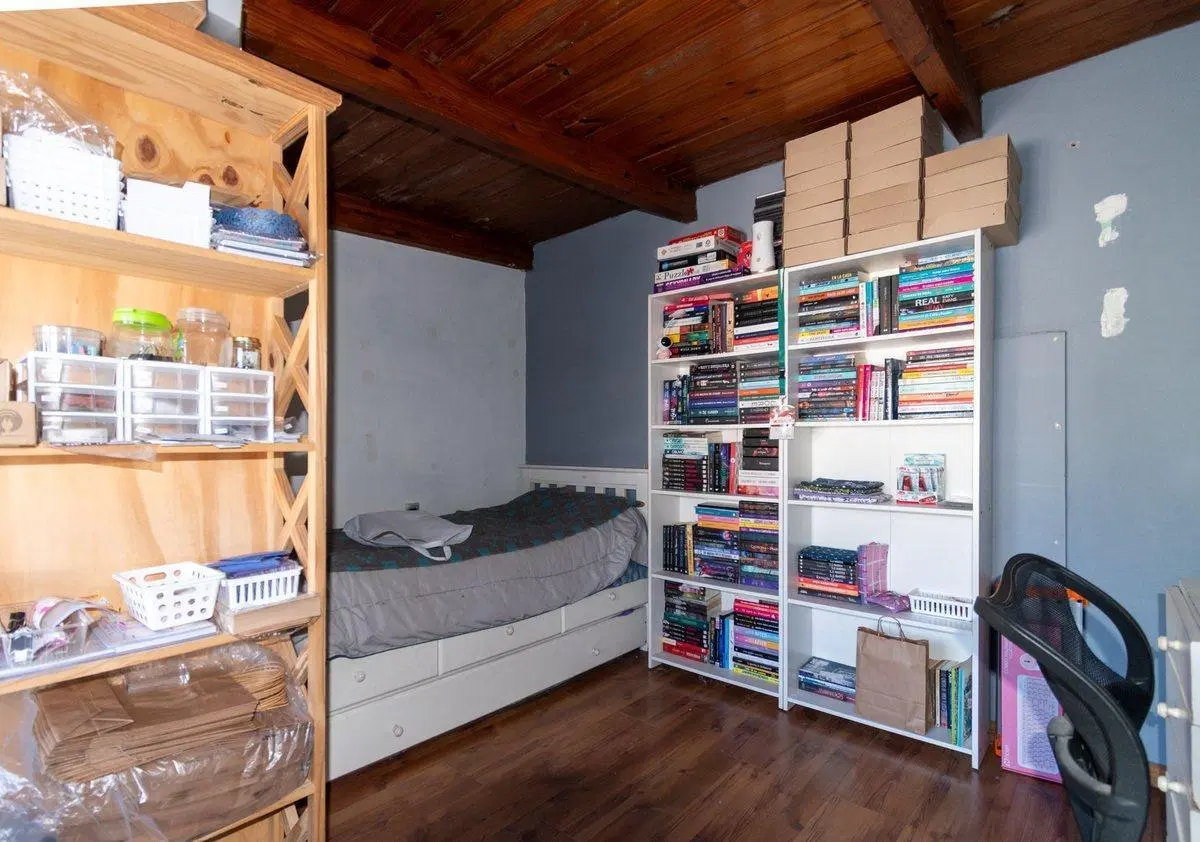 CASA Y GALPÓN EN VENTA BARRIO PARQUE CASA 2