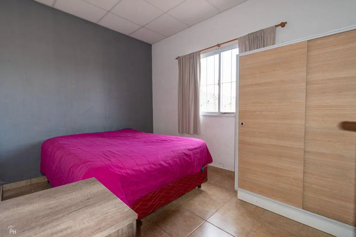 VENTA - CASA 2 DORMITORIOS + GALPON, ROLDAN 4