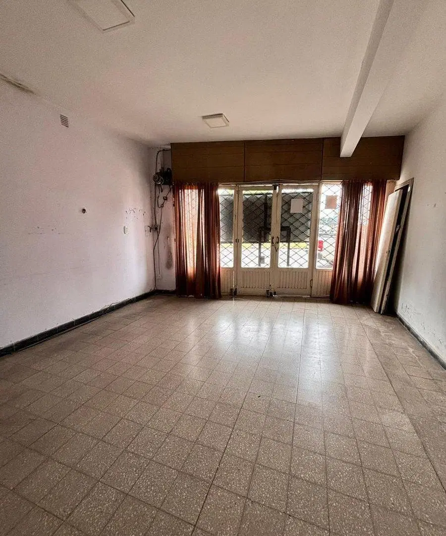 CASA EN VENTA 2 DORMITORIOS LUIS AGOTE 8