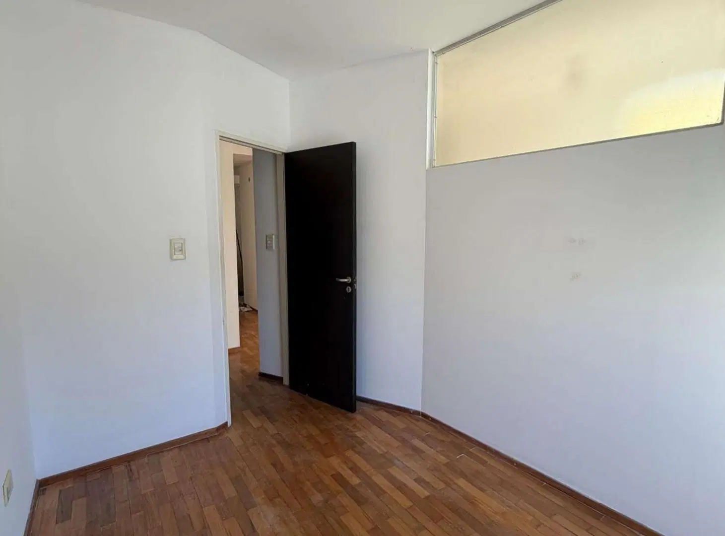 ALQUILER - 1 DORMITORIO CON COCHERA CENTRO RIO 4