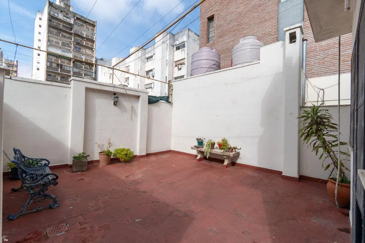 VENTA PLANTA ALTA CENTRO 5 DORMITORIOS 8