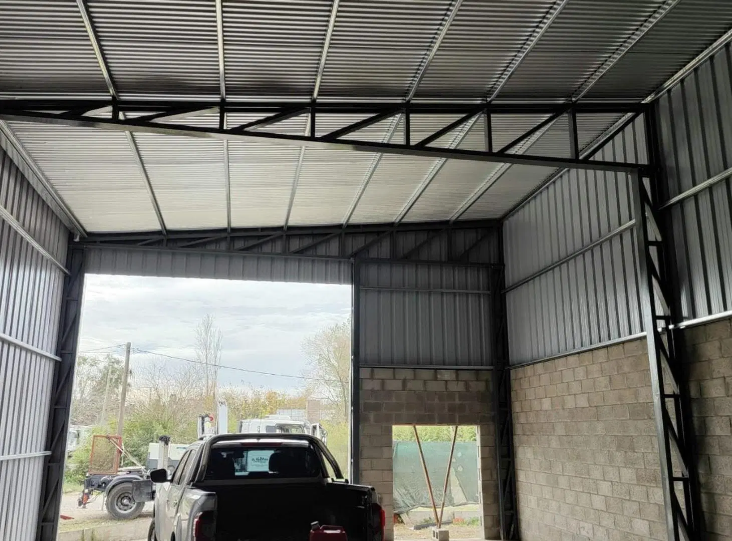 EN VENTA GALPÓN EN CONSTRUCCIÓN EN ROLDÁN 3