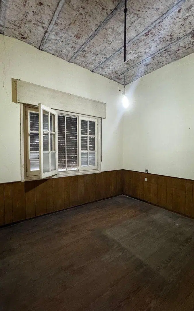 CASA EN VENTA 2 DORMITORIOS ESPAÑA Y HOSPITALES 8