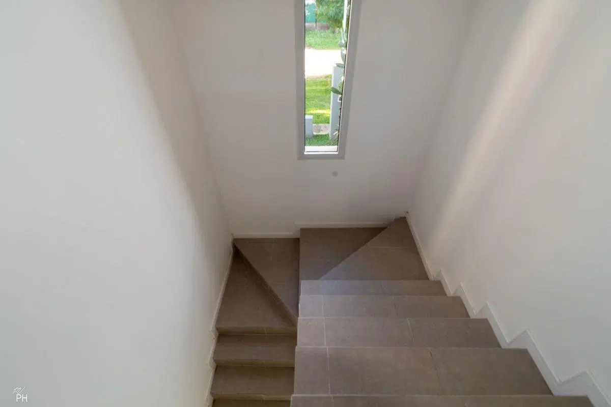 VENTA CASA 2 DORMITORIOS Y JARDÍN FUNES A ESTRENAR 4