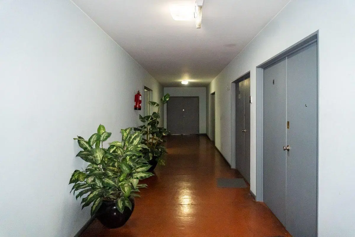 ALQUILER DE OFICINA CON TESORO EN EL SUBSUELO 3