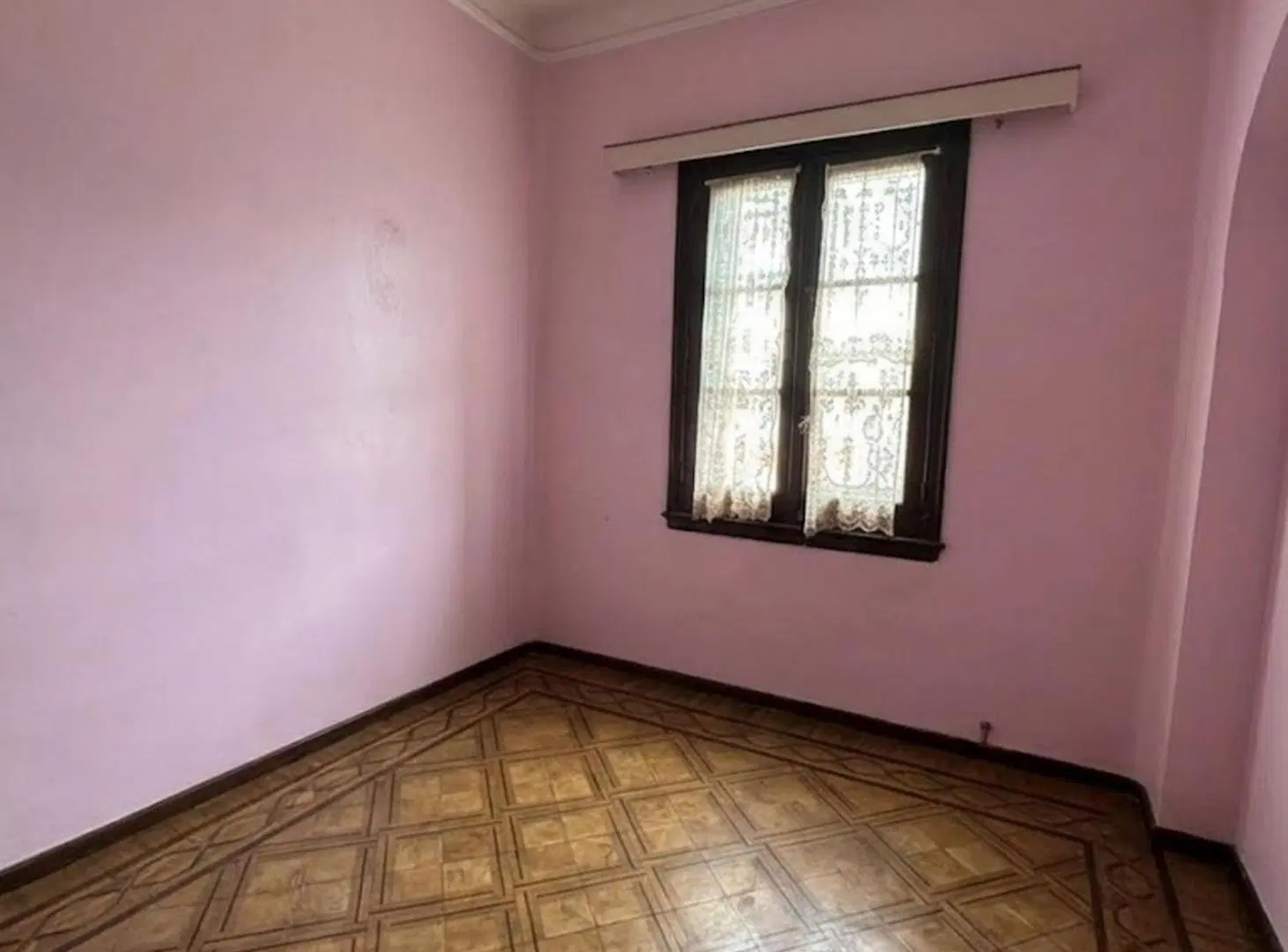 CASA EN VENTA 5 DORM. CON PATIO BARRIO LOURDES 8