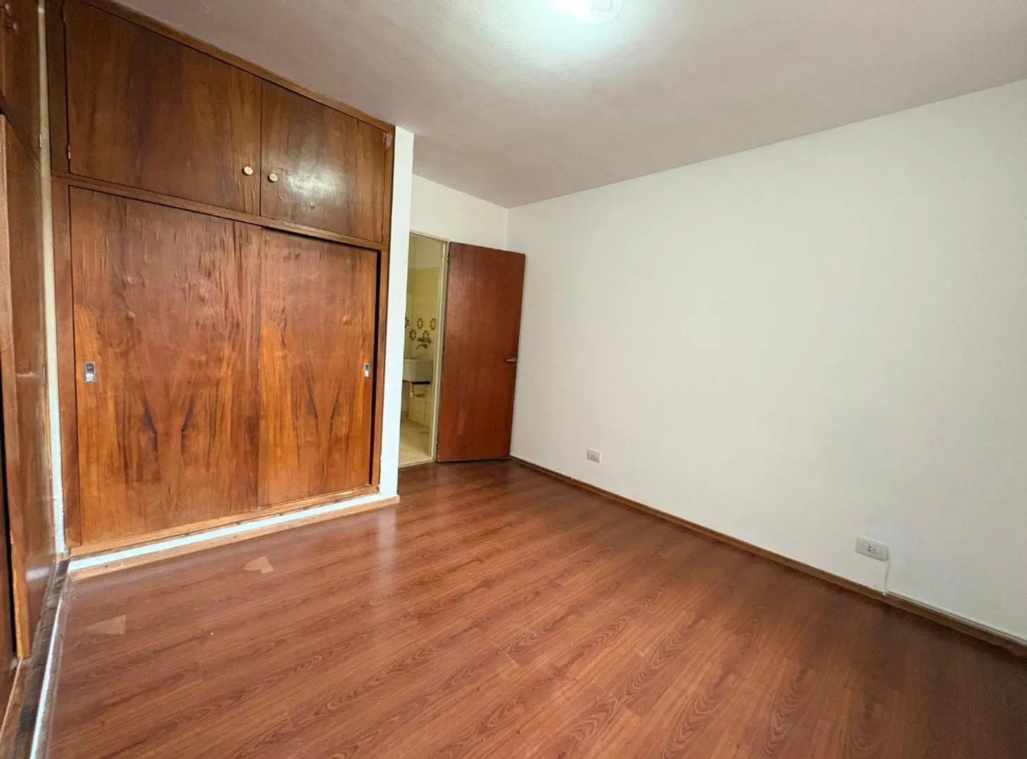 DEPARTAMENTO EN ALQUILER 1 DORMITORIO POR ESCALERA 8