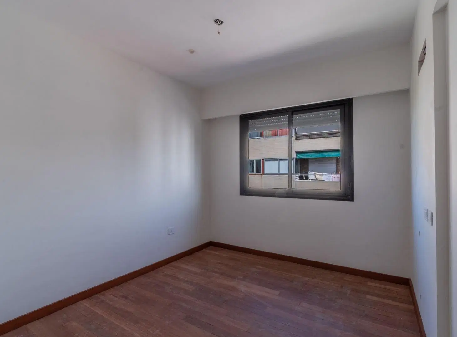 DEPARTAMENTO EN VENTA 2 DORMITORIOS COCHERA MARTIN 8
