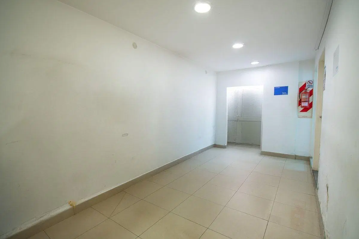 LOCAL COMERCIAL EN VENTA CENTRO 8