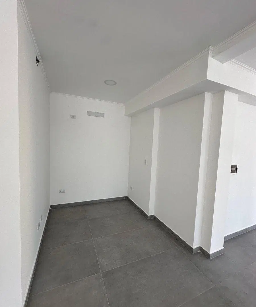 VENTA LOCAL COMERCIAL A ESTRENAR 103 M2 - CASILDA 3