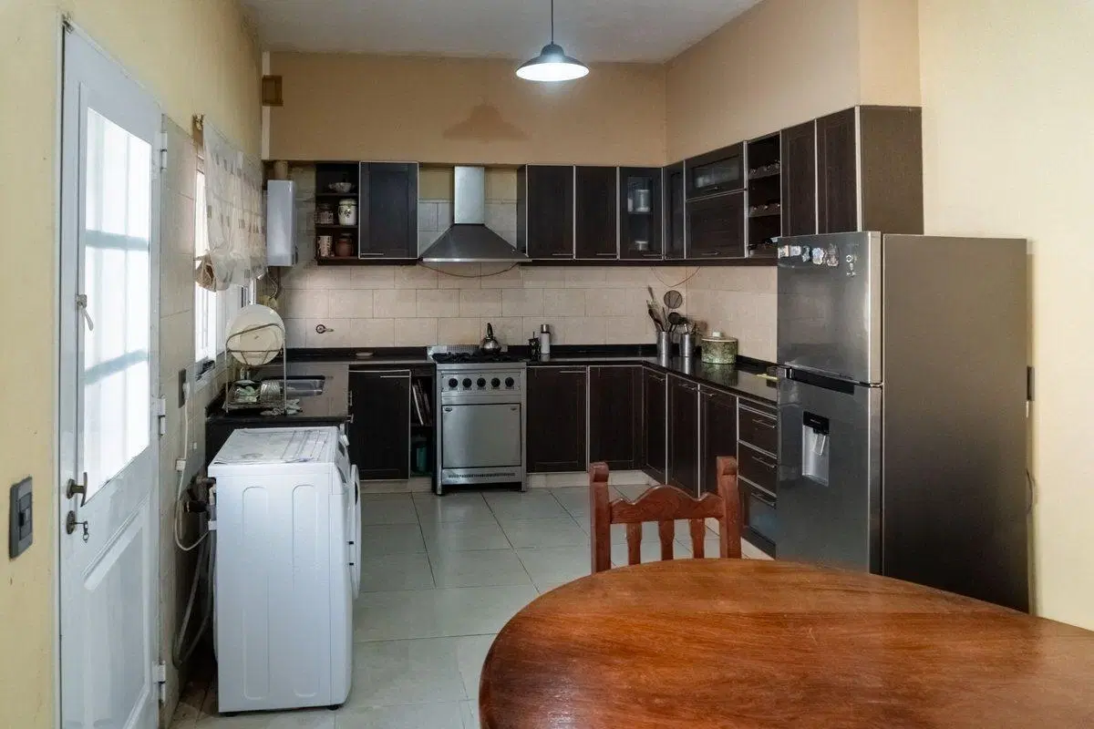 CASA EN VENTA 3 DORMITORIOS + COCHERA LA FLORIDA 2