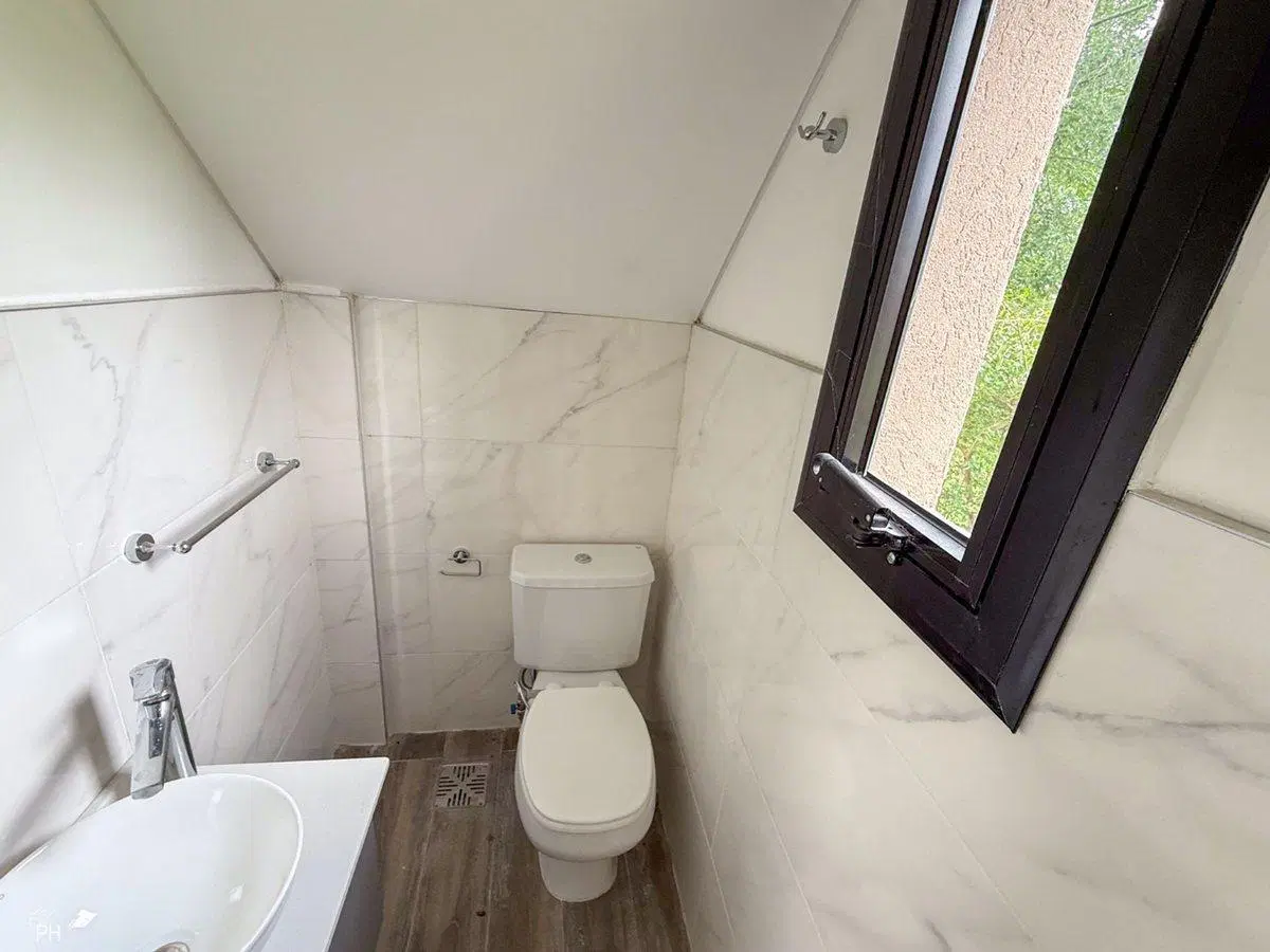CASA EN VENTA 2 DRMITORIOS, ROLDAN 5