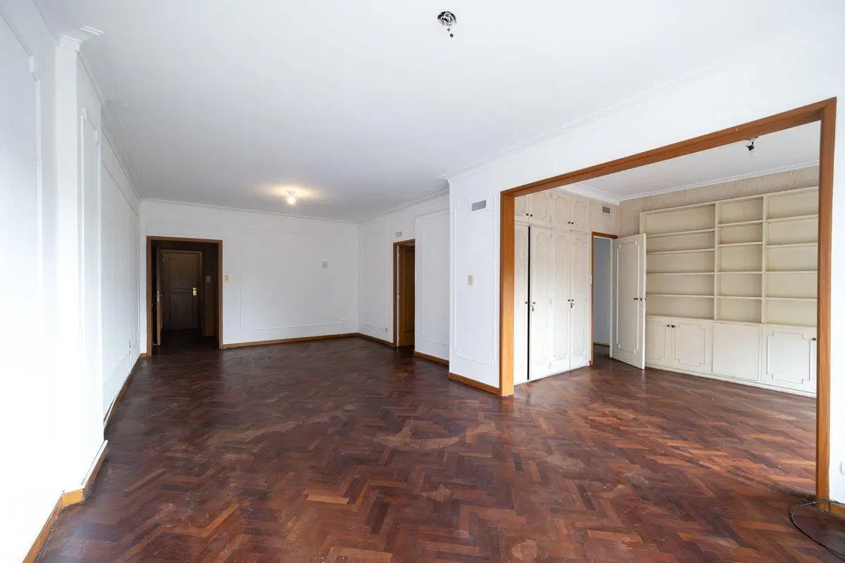 VENTA DEPARTAMENTO 4 DORMITORIOS ZONA  RIO-COCHERA 2