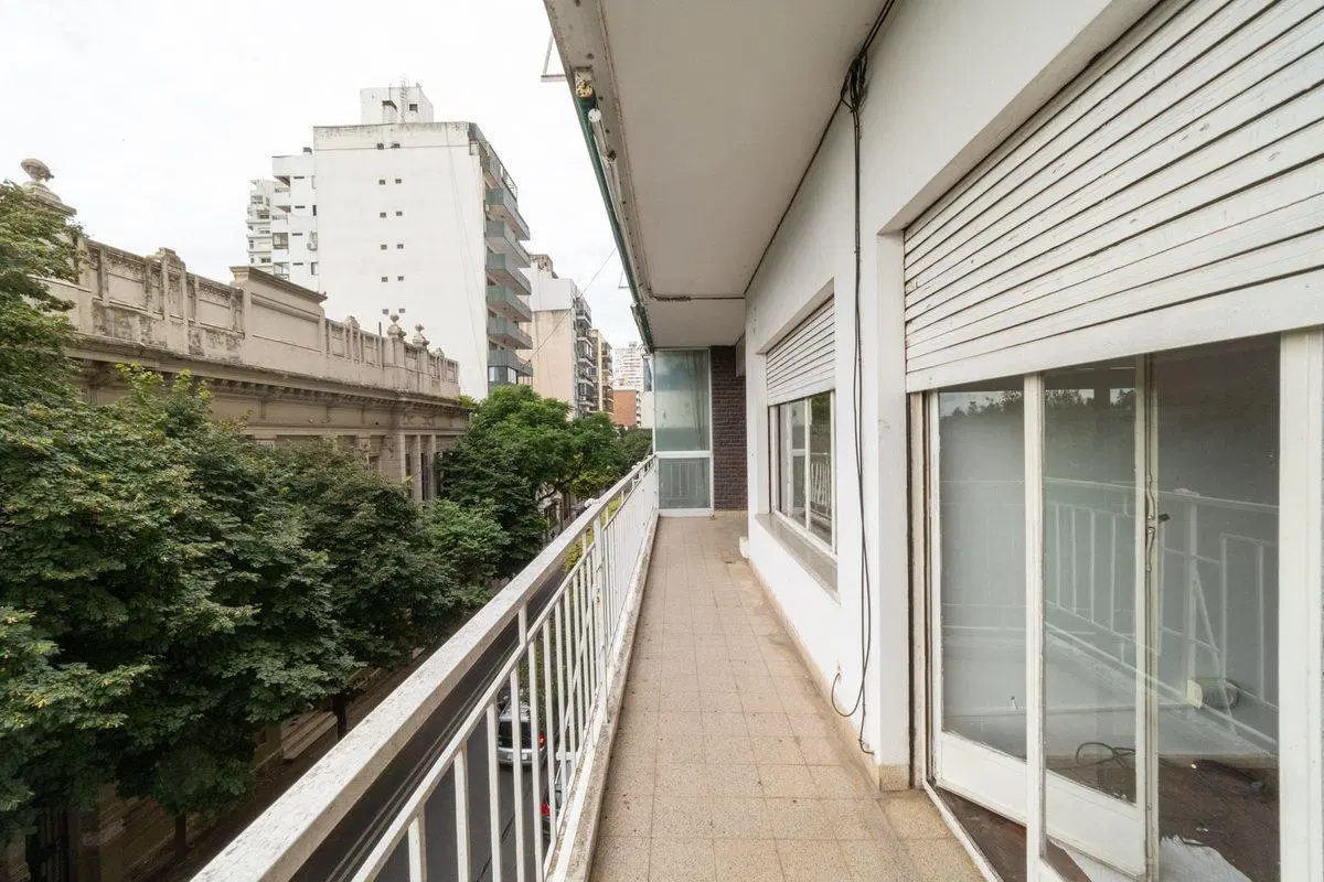 VENTA DEPARTAMENTO 4 DORMITORIOS ZONA  RIO-COCHERA 5