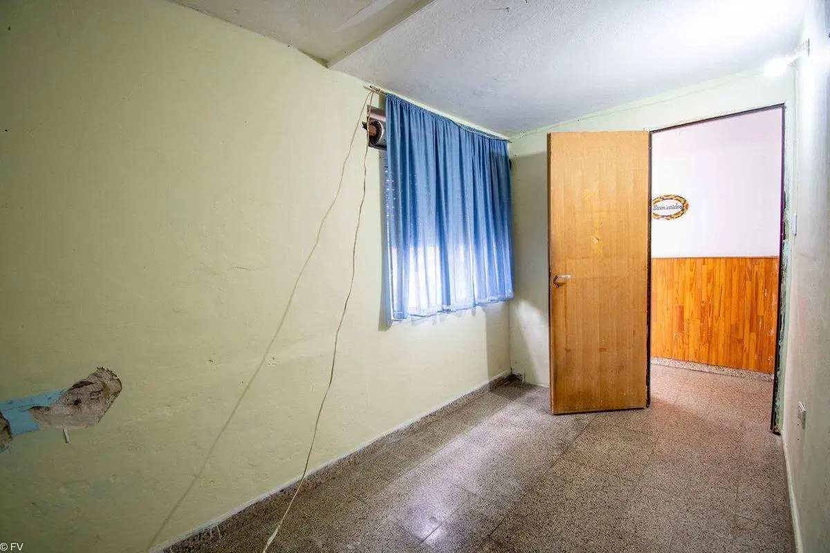 CASA EN VENTA CON PATIO Y COCHERA LA FLORIDA 3