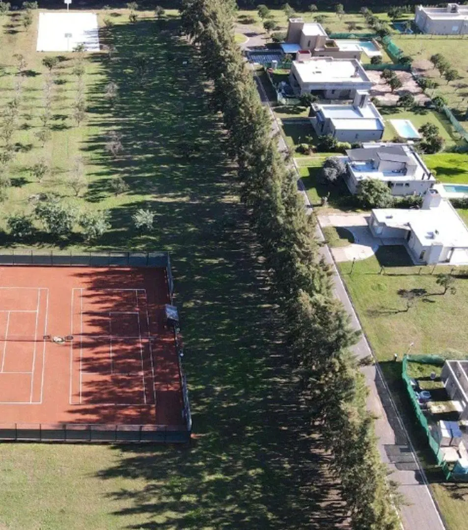 Lote en Azhares de Parana - Barrio privado. 4